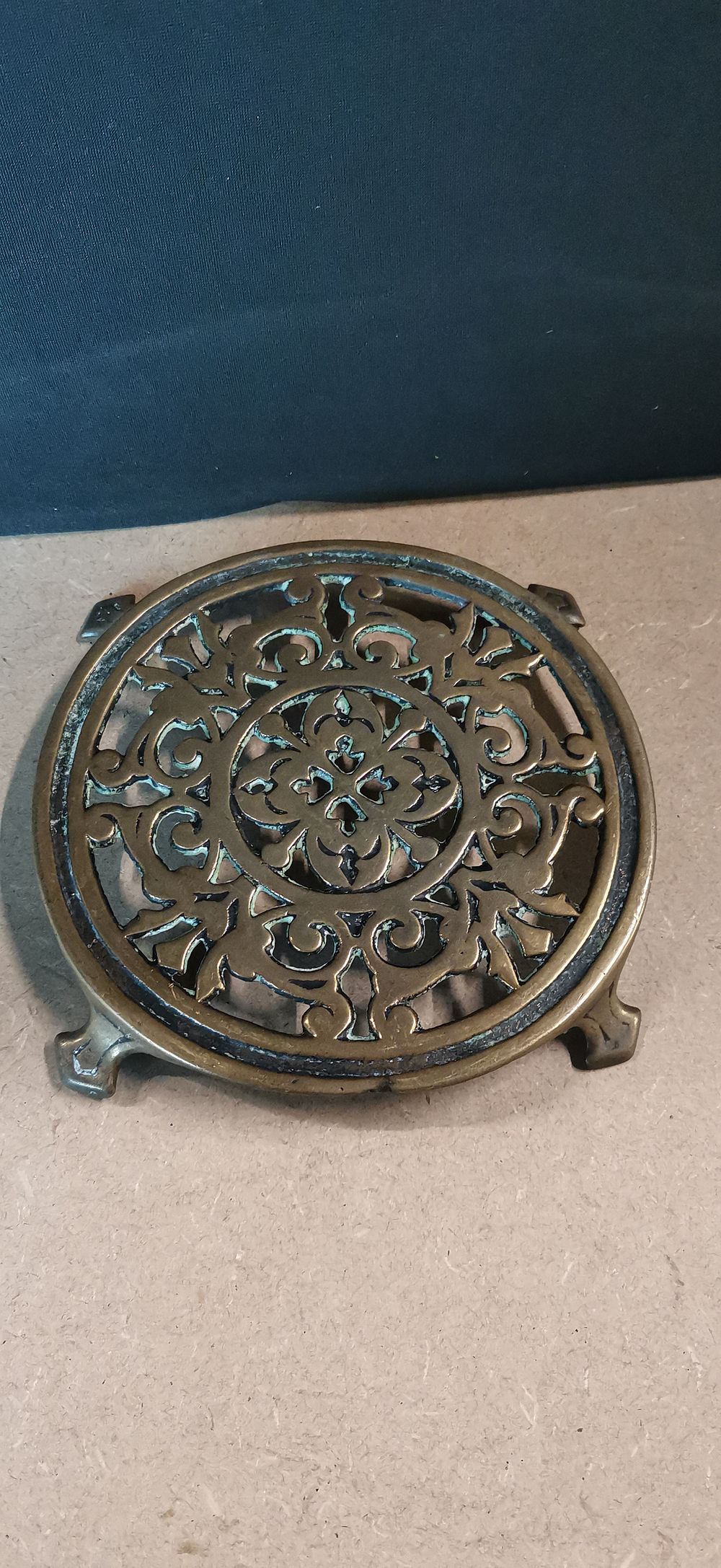 Lot 293: A Circular Cast Brass or Bronze Openwork Trivet