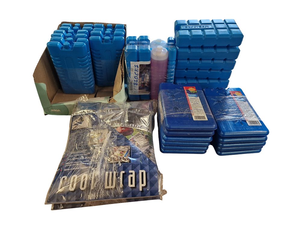 Lot 467: An Assortment of Reusable Plastic Ice Blocks and Cool Wrap Flexible Cooling Sheets