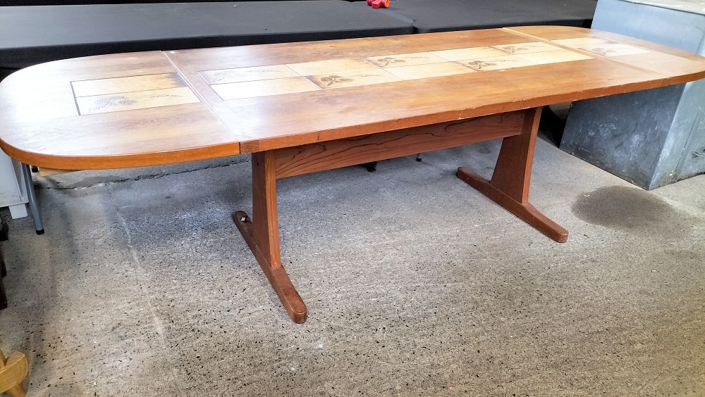 Lot 591: Mid-Century Danish Teak and Tile Top Drop-Leaf Coffee Table, Attributed to Gangso Mobler.H73 x W90 x L260 cm (161cm)Closed. COLLECTION ONLY