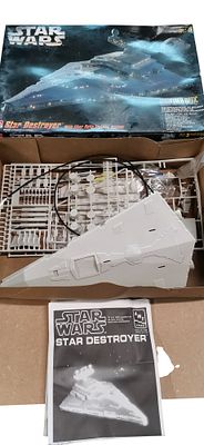 AMT ERTL Star Wars Imperial Star Destroyer Plastic Model Kit with Fiber Optic Lighting System 