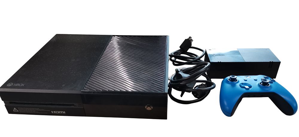 Lot 494: A Group of Microsoft Xbox One Model 1540 Gaming Equipment