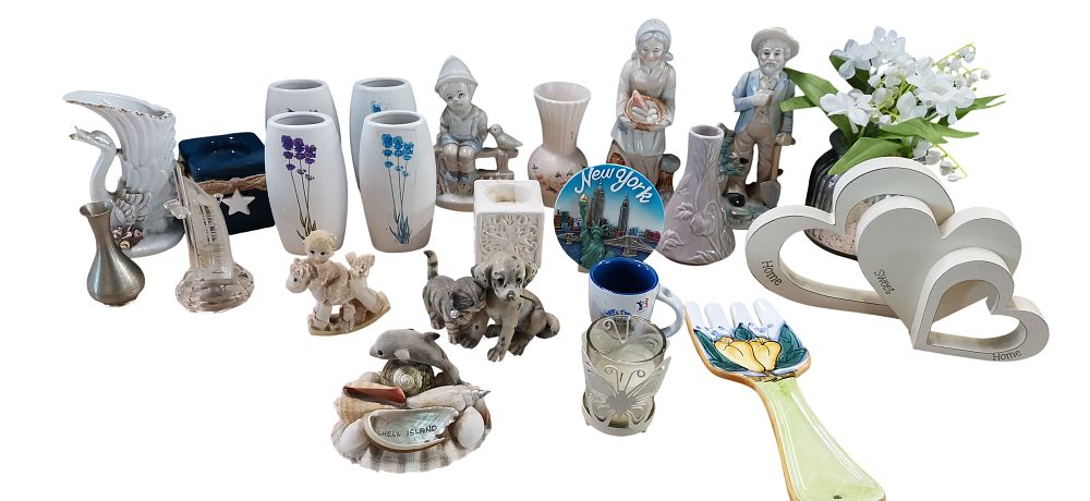 Lot 524: An Assortment of Decorative Ceramic, Glass, and Souvenir Ornaments