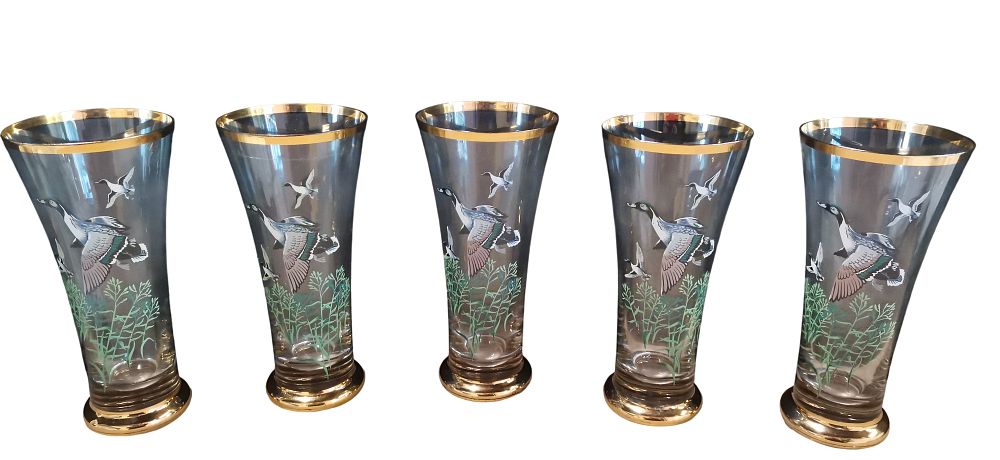 Lot 536: A Set of Mid-Century Gilt-Rimmed Pilsner Glasses with Canada Geese Decoration