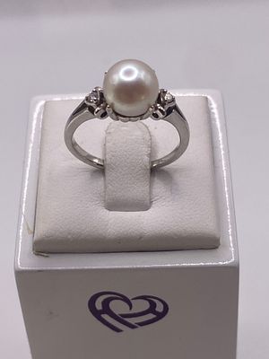A 14ct white gold pearl & diamond dress ring, 2.6 grams approx weight, size K, 7-8mm pearl