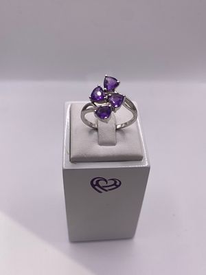 A 9ct white gold amethyst ring, 2.8 grams approx weight, ring size Q