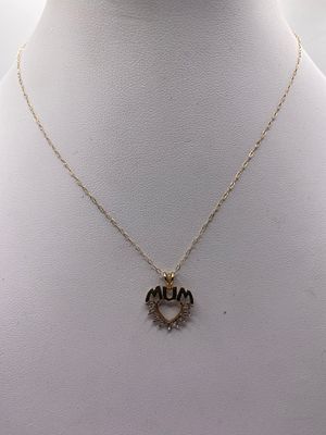 A 9ct yellow gold heart pendant and chain, 1.1 grams approx weight, 16 inch chain, 15mm x 15mm 