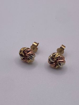 A pair of 9ct tri-colour earrings, 0.7 grams in weight approx, 8mm diameter