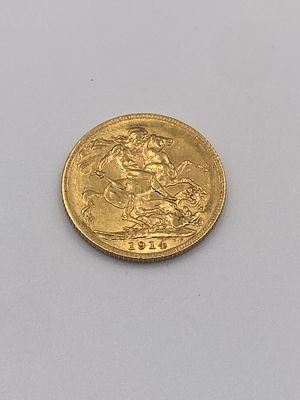 A 22ct yellow gold King George full sovereign, 1914, 8 grams in weight approx