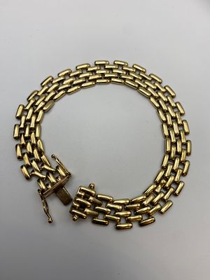 A 9ct yellow gold bracelet, fully hallmarked, weight is 16.7 grams approx,