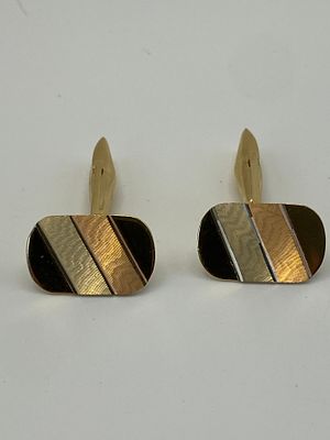 A pair of 18ct yellow & rose gold cufflinks, approx weight 8.7 grams