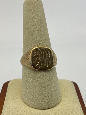 A 9ct yellow gold signet ring, size Q, 6.6 grams in weight approx