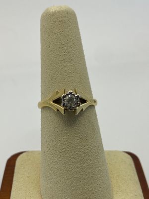An 18ct yellow gold diamond solitaire ring, size M 1/2, weight is 3.6 grams approx, approx 0.35 