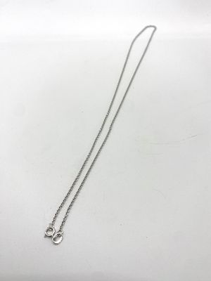 An 18ct white gold chain, length 16 inches long, 2.5 grams in weight approx