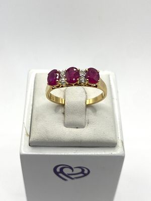 An 18ct yellow gold Ruby & Diamond ring, size O, weight 2.8 grams approx, great condition