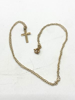 A 9ct yellow gold cross & chain, chain is 16 inches long, 0.7 grams approx weight
