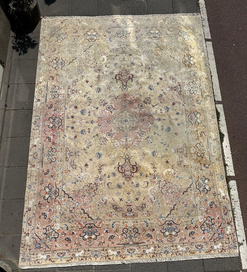 Tabriz. A vintage Persian Tabriz ( silk ) carpet, hand-knotted, circa 1980. Dimensions: 350*245 cm .