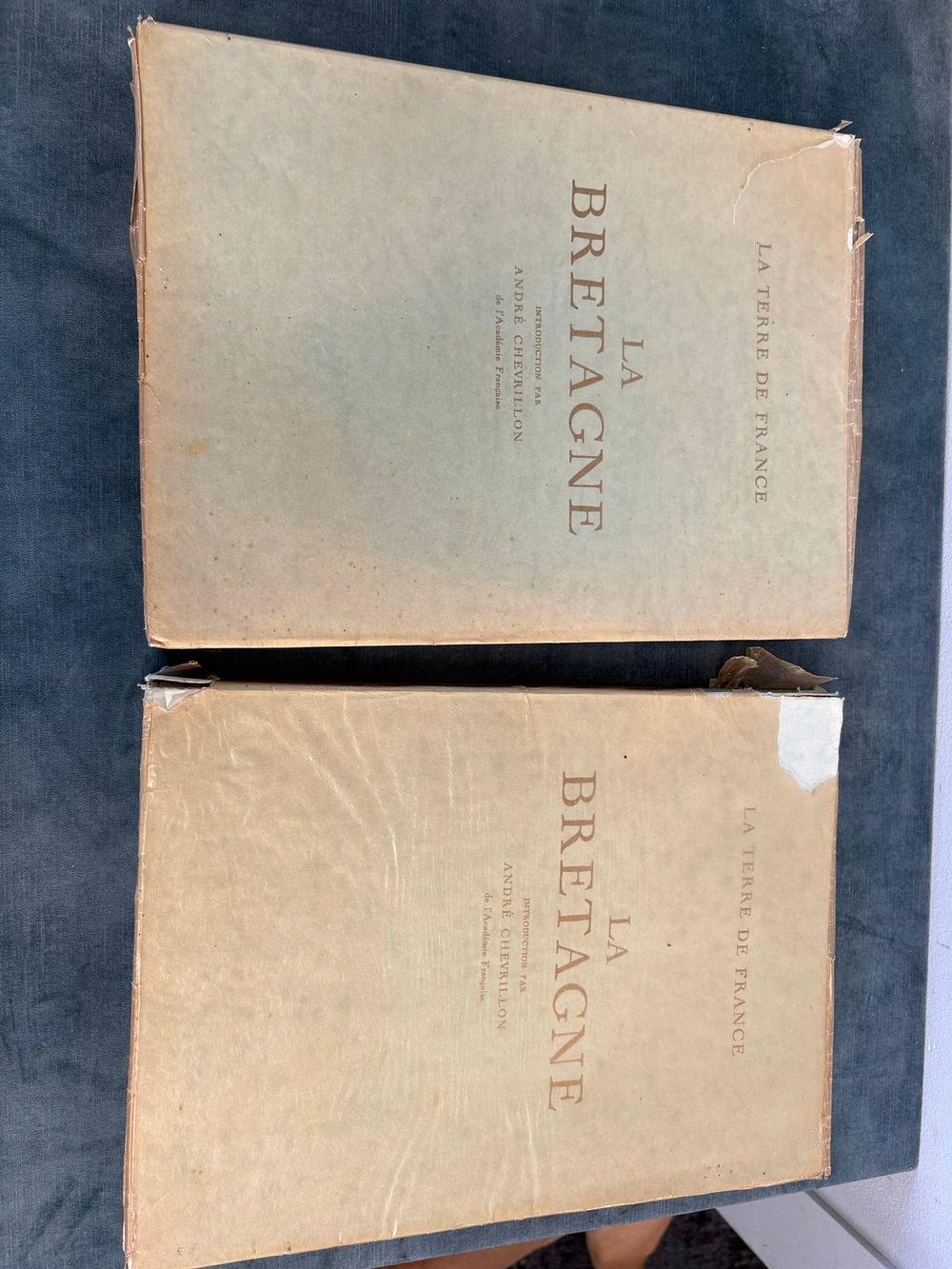 Lot 260: 2 x books - La Bretagne