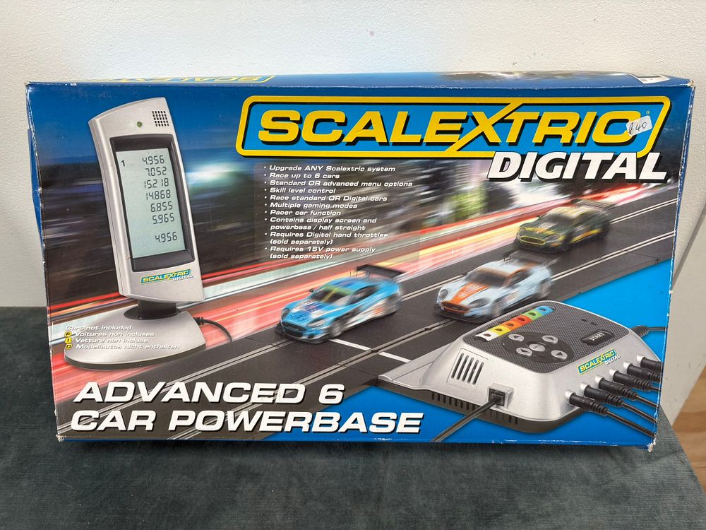 Lot 279: Scalextric Digital Advanced 6 Car Powerbase