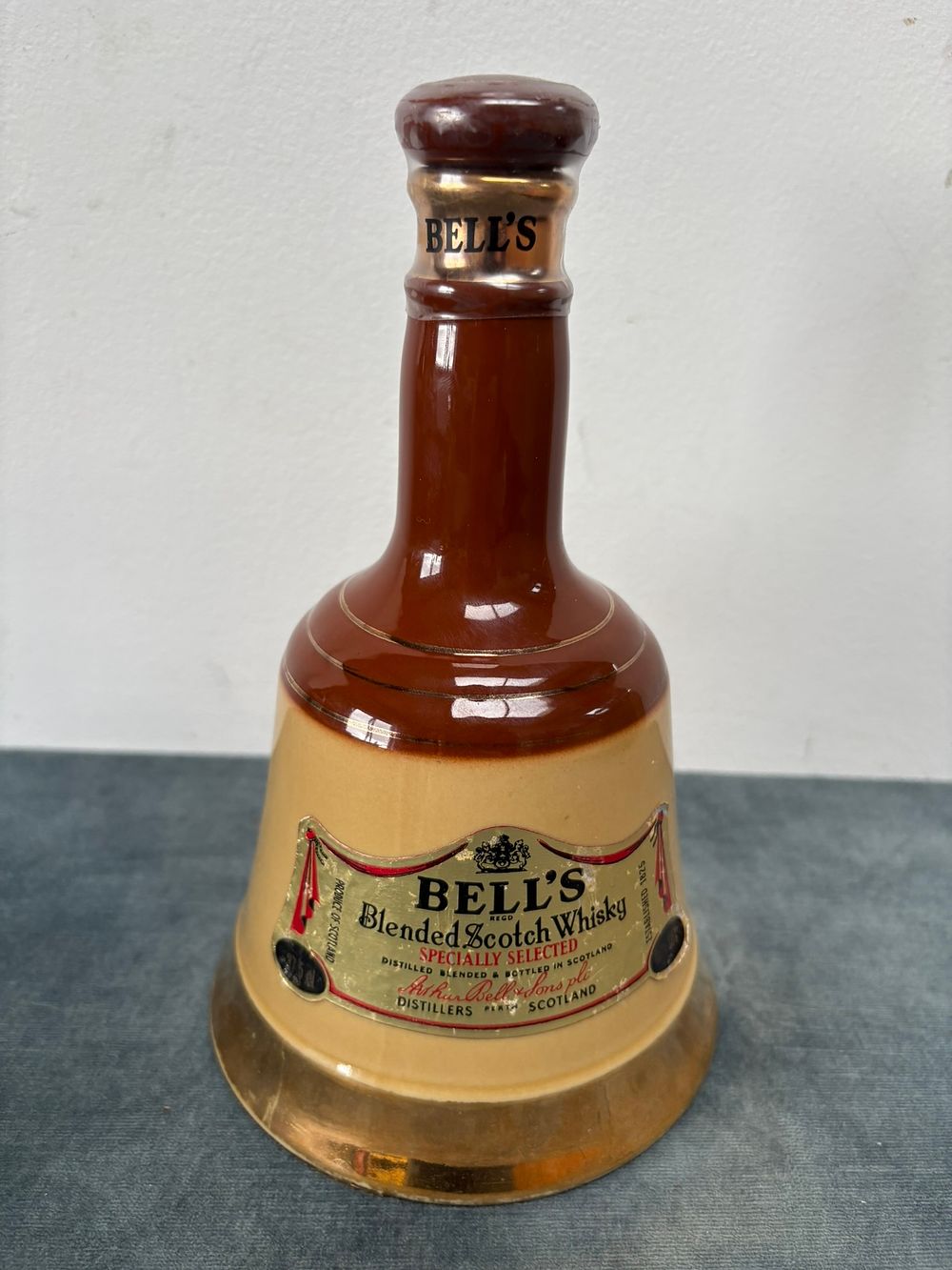 Lot 290: Bells Scotch Whiskey - sealed