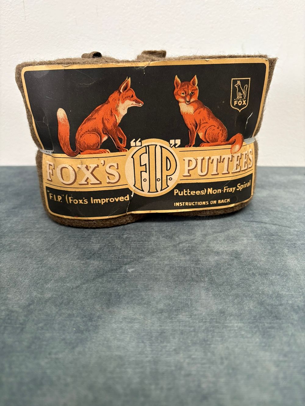 Lot 312: Pair of unused Fox's Puttees in original packaging