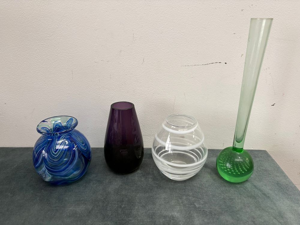 Lot 336: 4 x Glass small vases - Uredale Glass,...