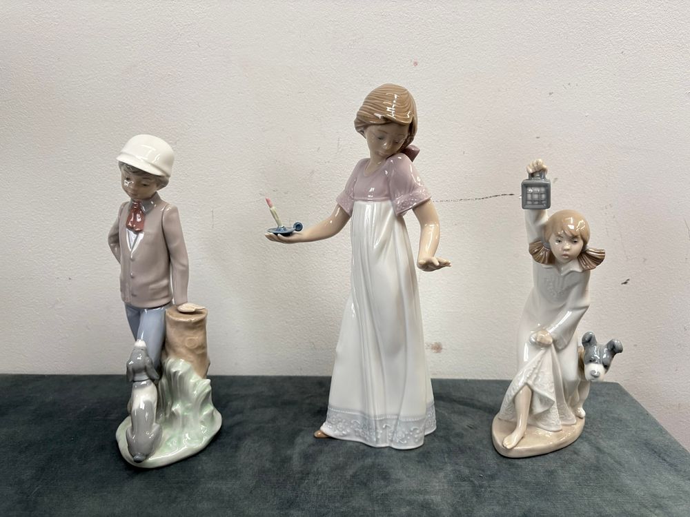 Lot 361: 3 x Nao figures - Lady with candle,...