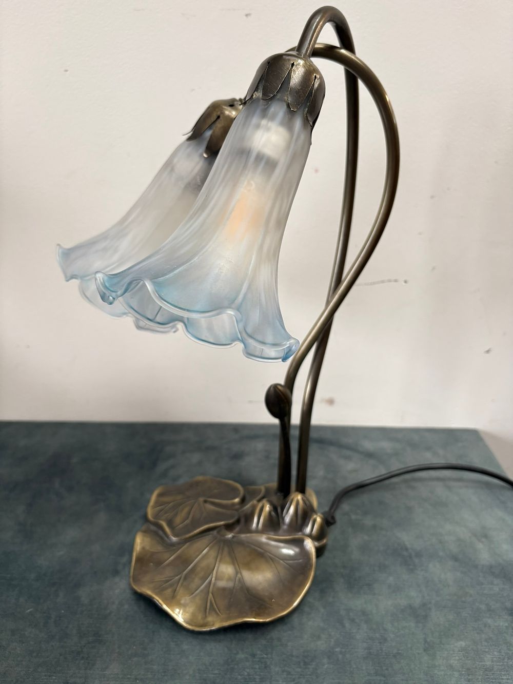 Lot 366: Modern lily pad table lamp