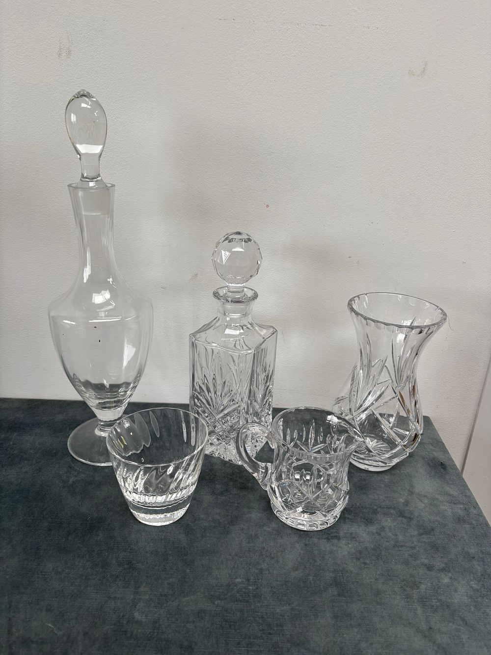 Lot 394: Glass decanter, crystal decanter, crystal vase, small glass...