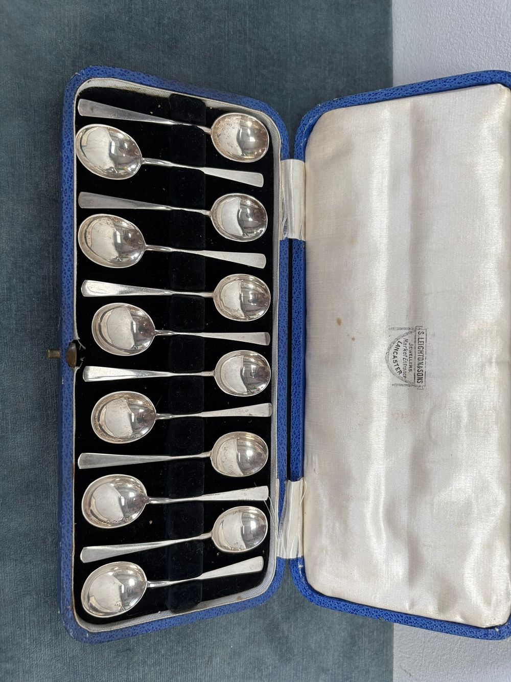 Lot 536: Boxed set of twelve silver hallmarked spoons -...