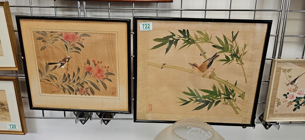 Lot 722: 2 x Chinese/ Japanese paintings on silk
