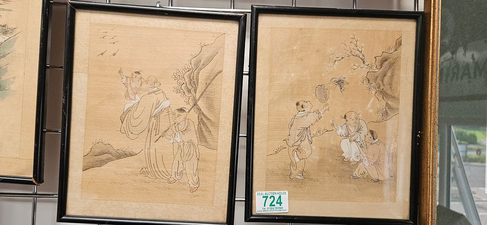 Lot 724: 2 x Chinese/ Japanese paintings on silk