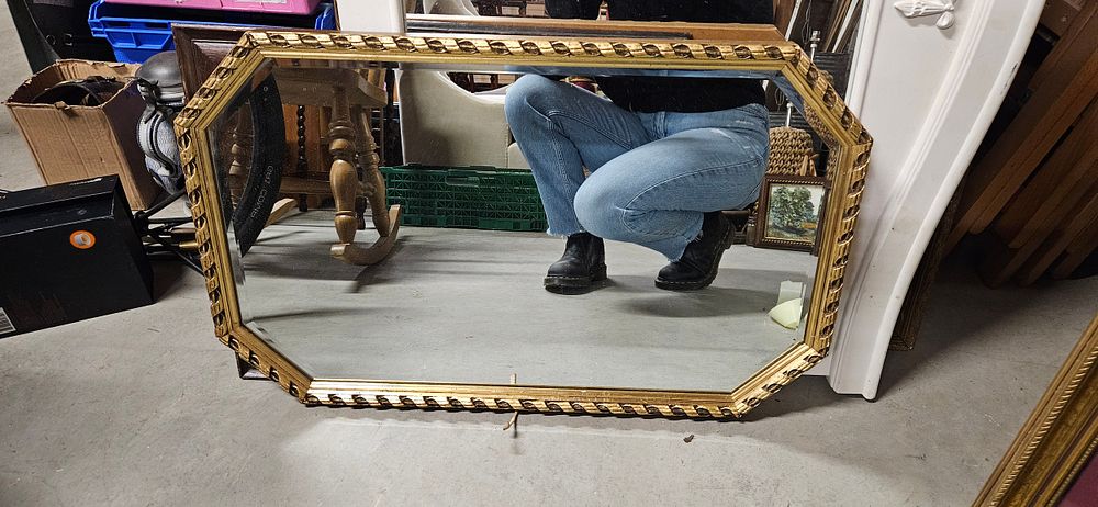 Lot 786: Good quality gold gilt mirror with bevelled glass