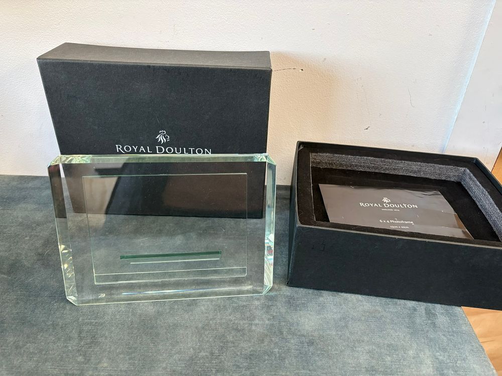 Lot 184: Royal Doulton boxed glass photo frame