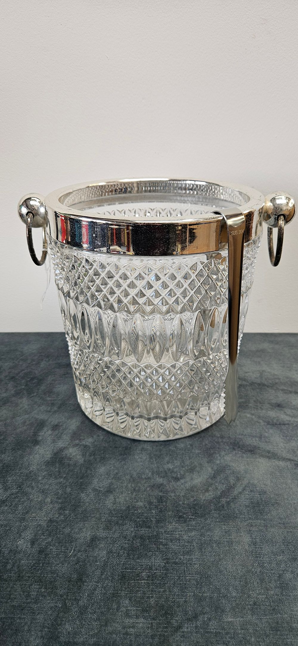 Lot 200: Large heavy crystal and silver plate ice bucket