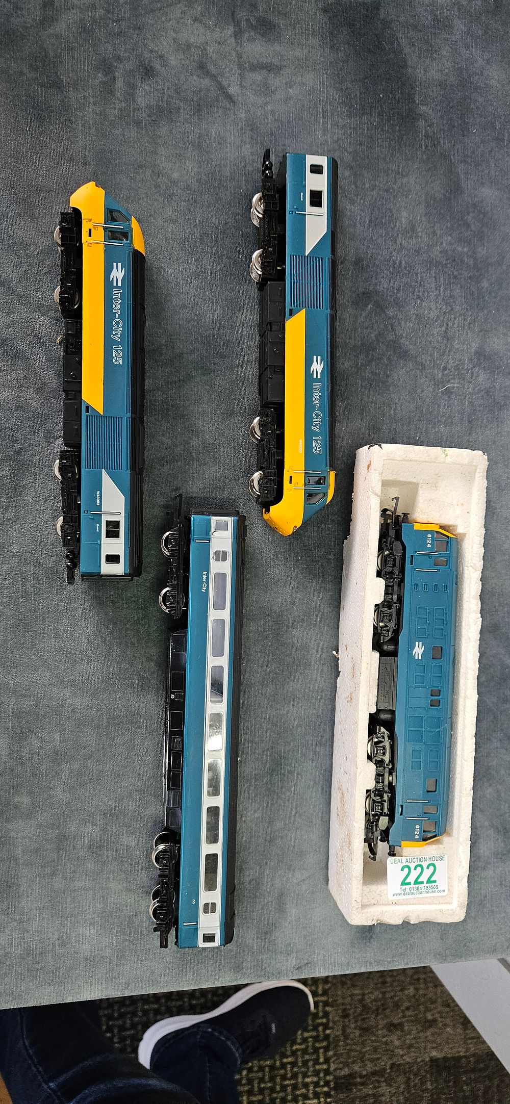 Lot 222: Hornby InterCity 125 High Speed Train model railway...