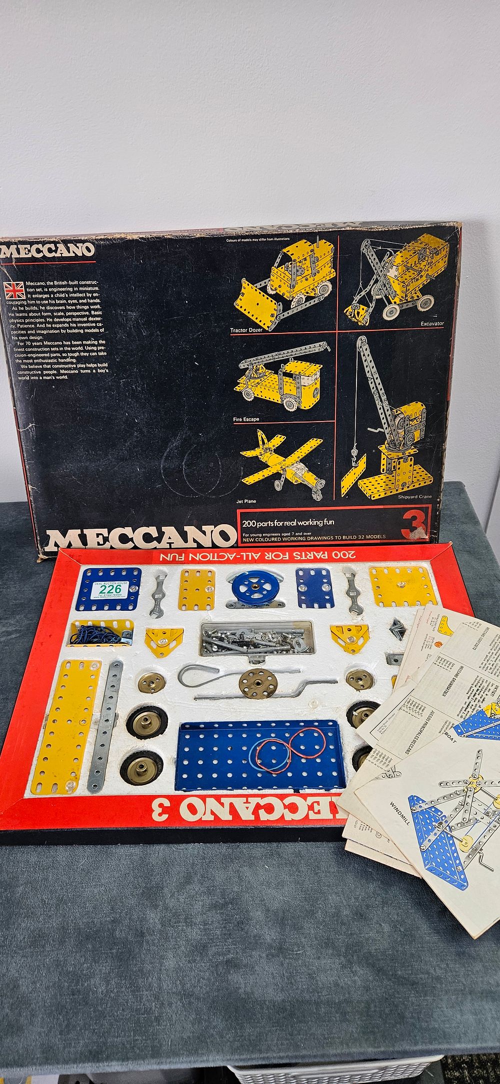 Lot 226: Meccano No. 3 boxed set