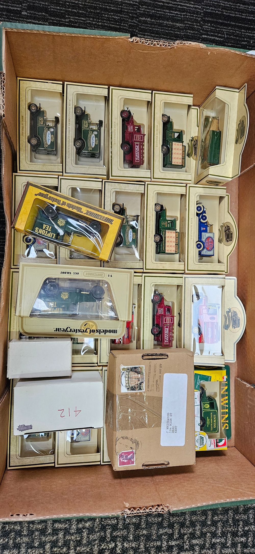 Lot 227: Lledo Models of Yesteryear boxed cars