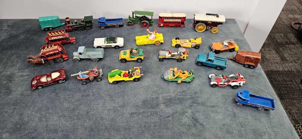 Lot 233: Collection of vintage diecast toy vehicles including Matchbox...