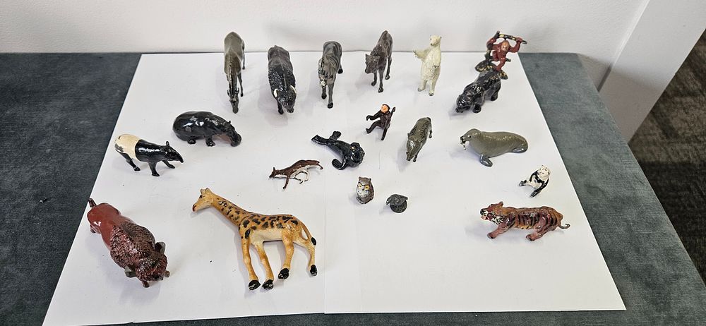 Lot 244: Various metal Britains zoo animals