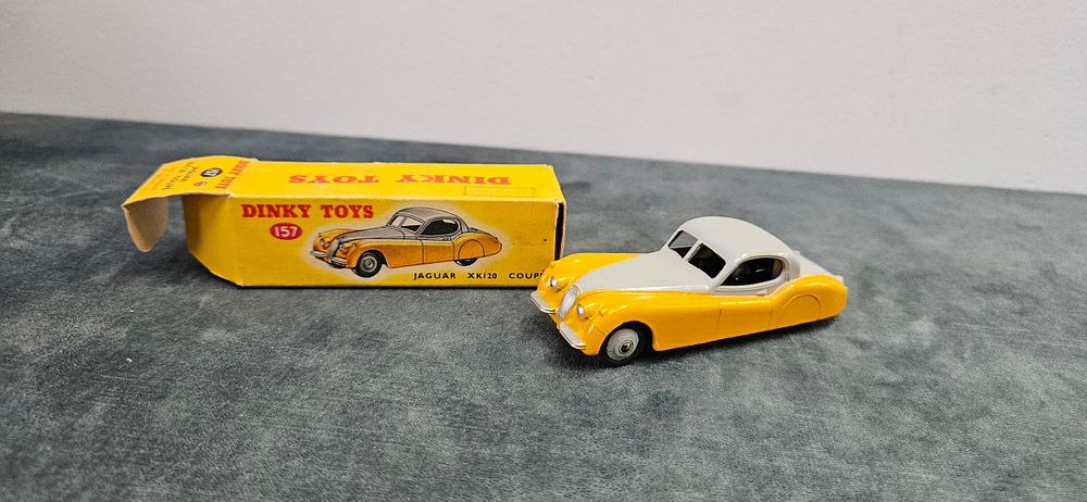 Lot 281: Dinky Toys 157 Jaguar XK120 Coupe die-cast model