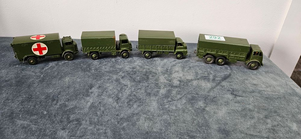 Lot 292: Dinky Toys military die-cast vehicles including - 10...
