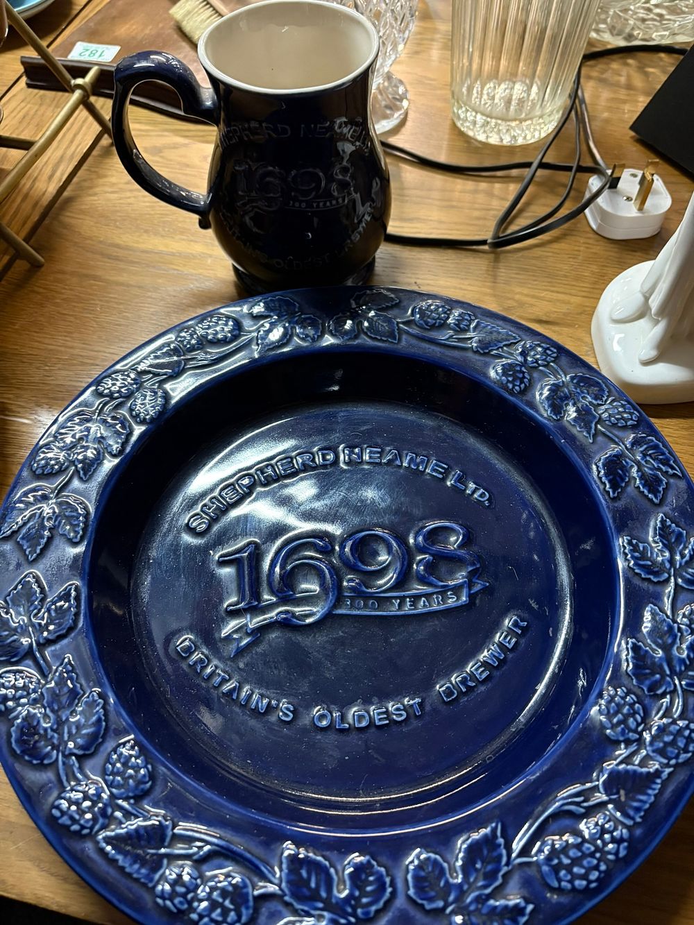 Lot 402: Shepherd Neame Ltd 1698 Britain's oldest brewer plate...