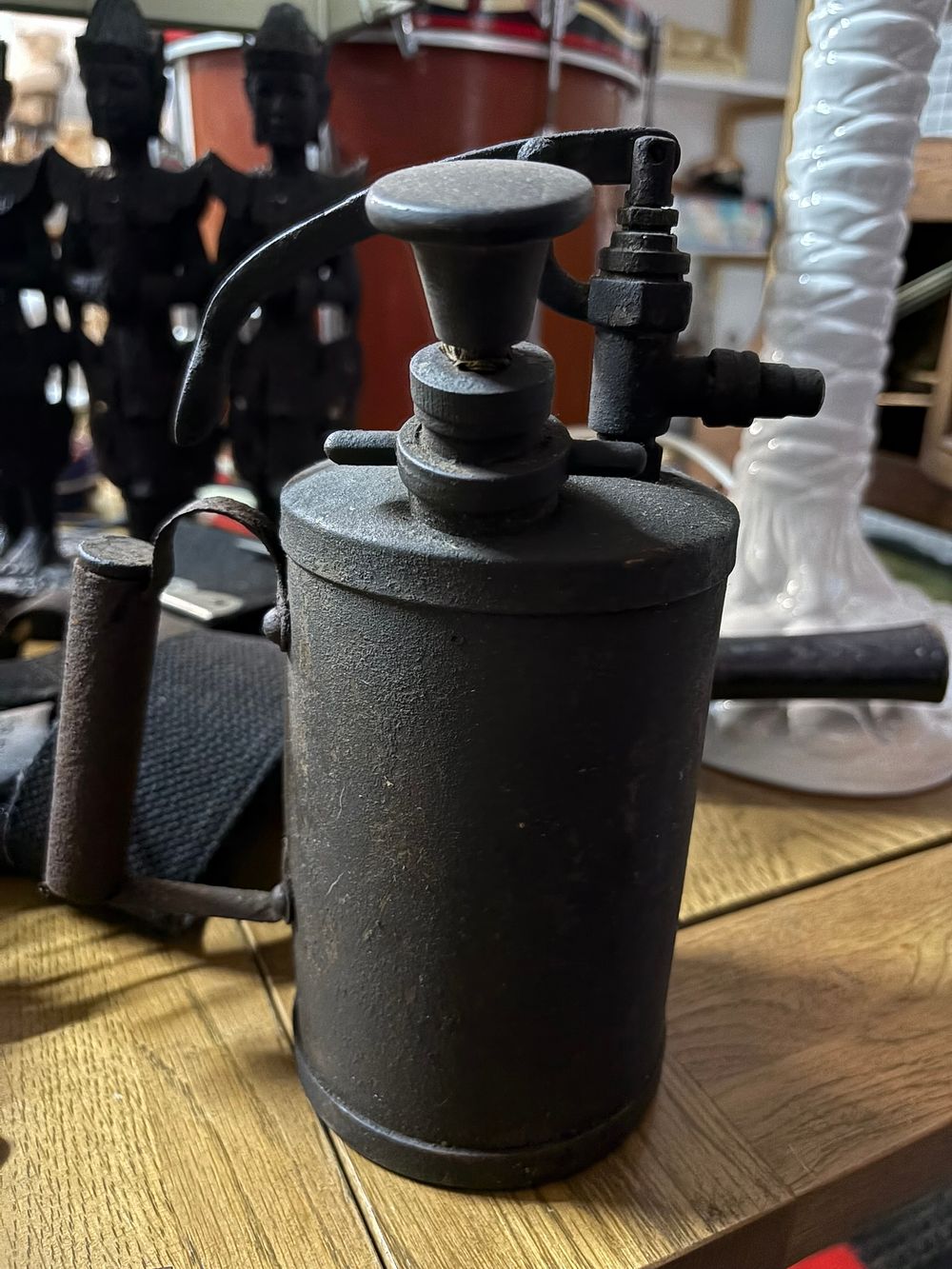 Lot 405: Antique metal sprayer/ atomiser