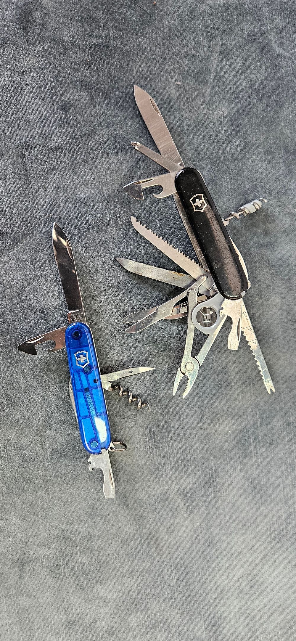 Lot 415: 2 x Victorinox Swiss Army knives/ multi tools...