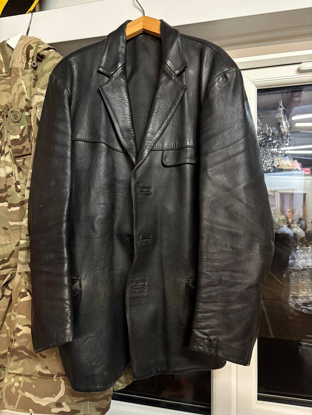 Lot 427: Vintage men's leather jacket