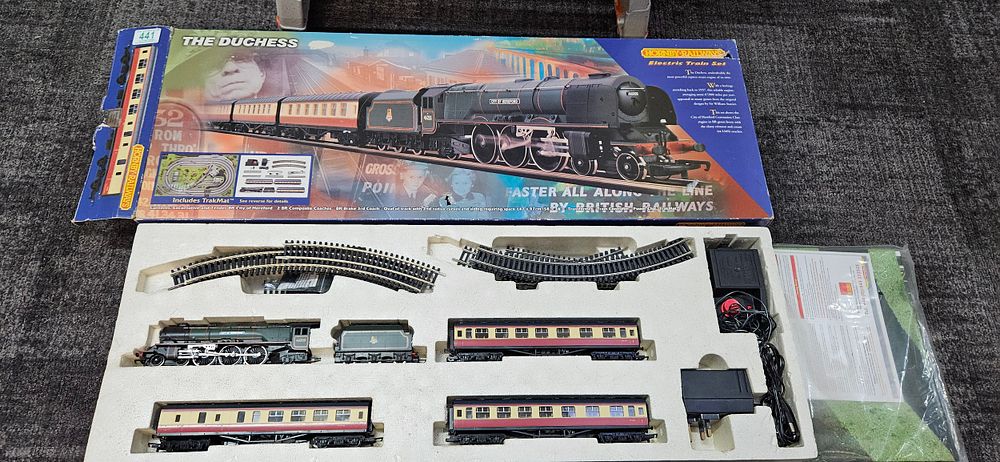 Lot 441: Boxed Hornby 00 gauge electric railway - 'The...