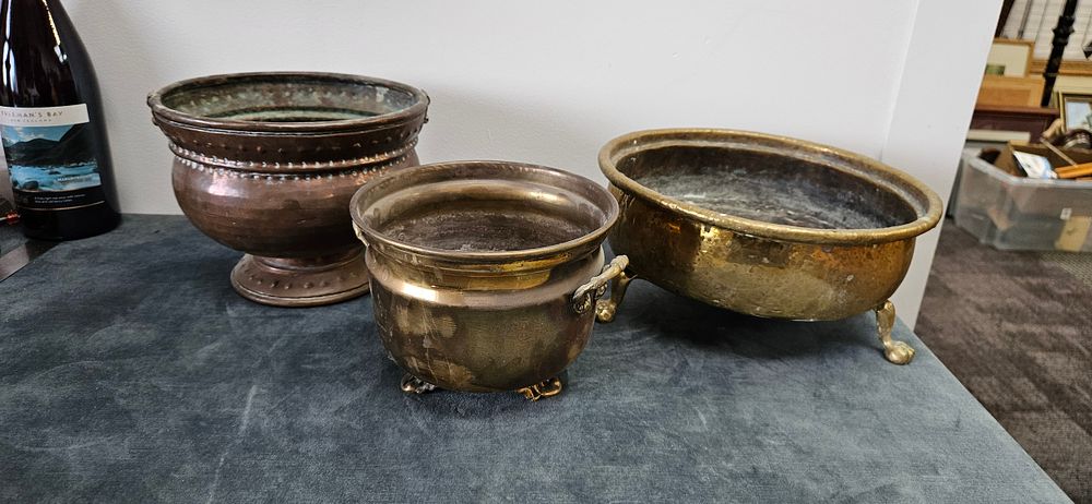 Lot 448: 3 x Brass and copper planters