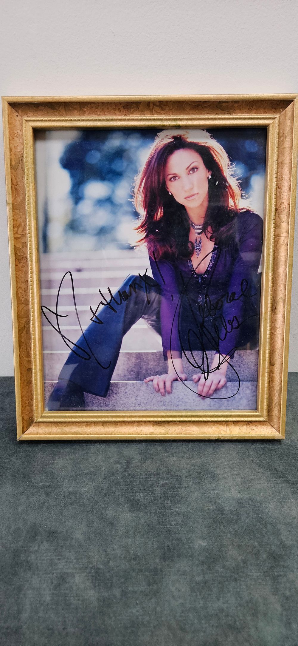 Lot 452: Debbie Gibson autographed signed 8x10 photo