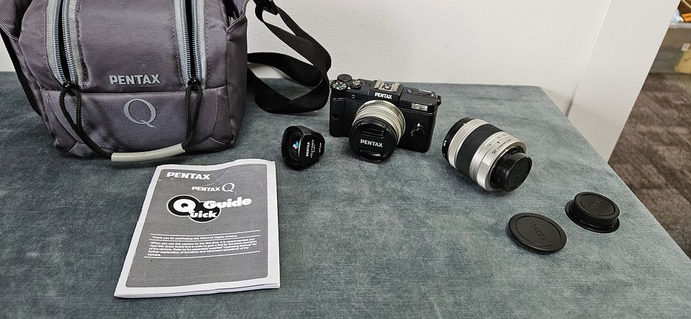 Lot 454: Pentax Q digital camera with 01 and 02...