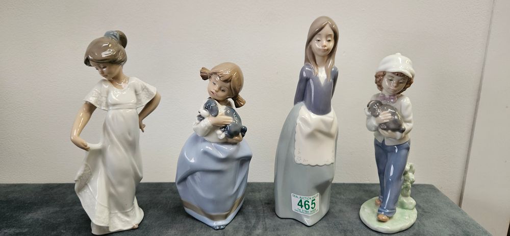 Lot 465: 4 x Nao Spain figures